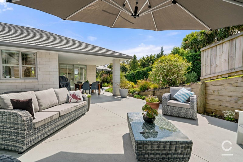 26 Bob Carter Place, Welcome Bay, Tauranga - Carousel 1