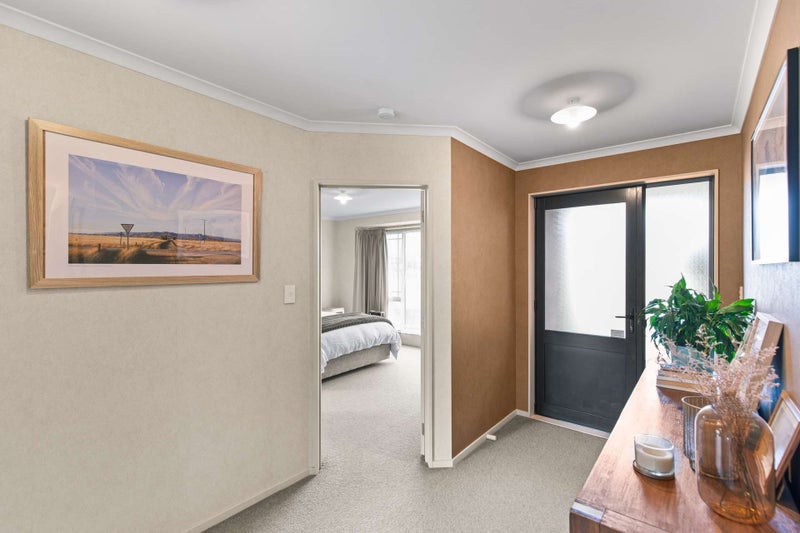 2 Branigan Parade, Kelvin Grove, Palmerston North - Carousel 2