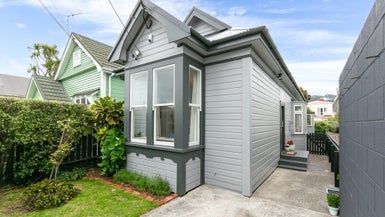 8 Yule Street, Kilbirnie, Wellington - Carousel 1