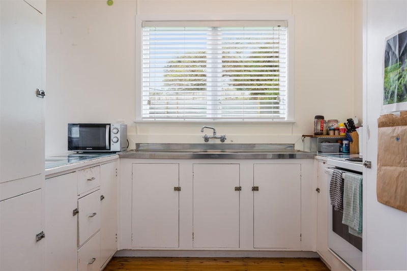 1B Durham Street, Cannons Creek, Porirua - Carousel 2