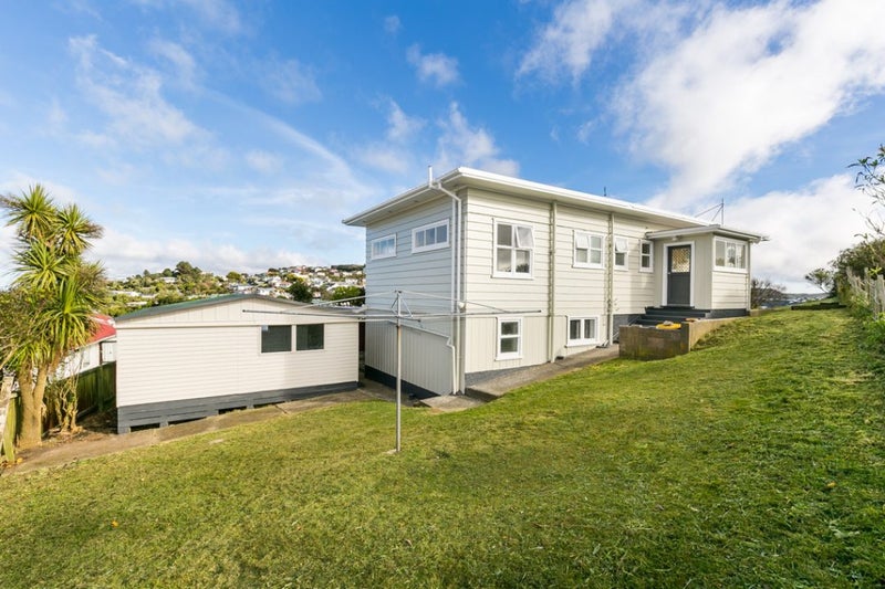 56 Stewart Drive, Newlands, Wellington - Carousel 1