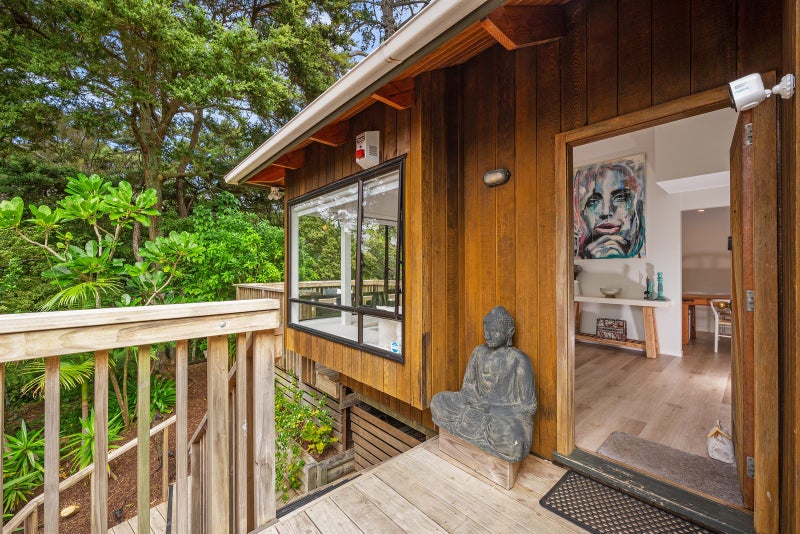 2 Menear Lane, Hillcrest, Auckland - Carousel 2