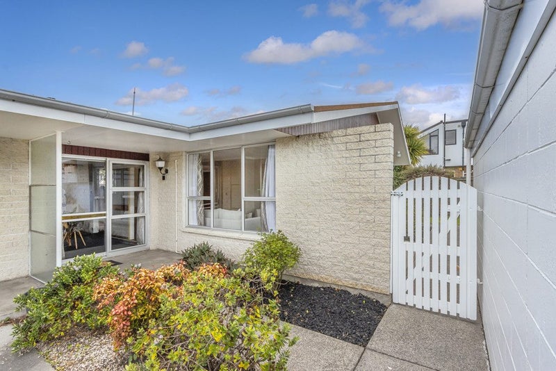 2/191 Waimairi Road, Ilam, Christchurch - Carousel 2
