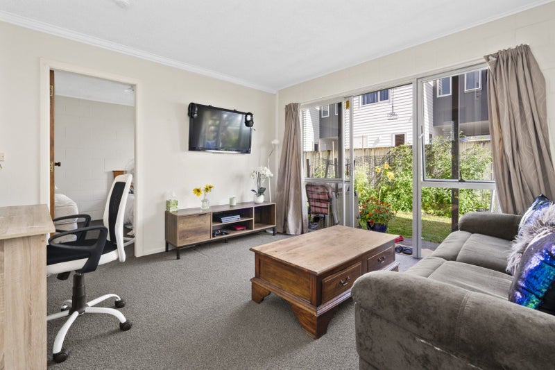 45 York Street, Hamilton East, Hamilton - Carousel 1