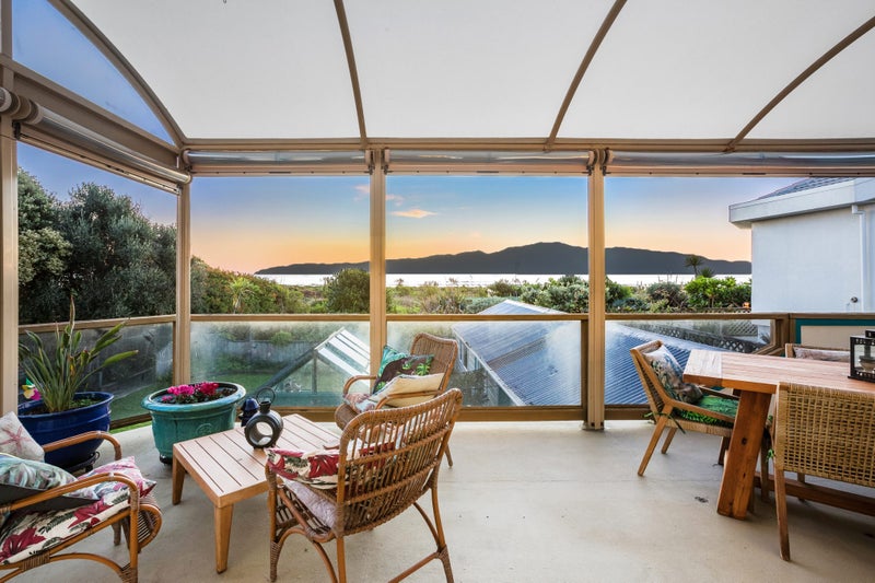 19 Manly Street, Paraparaumu Beach, Paraparaumu - Carousel 1