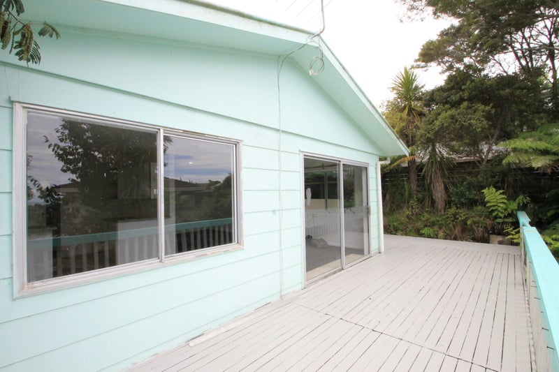 15 Stredwick Drive, Torbay, Auckland - Carousel 2