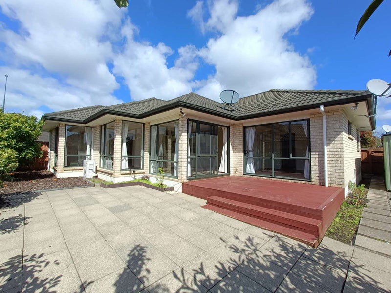 213 Kilkenny Drive, East Tamaki Heights, Auckland - Carousel 9