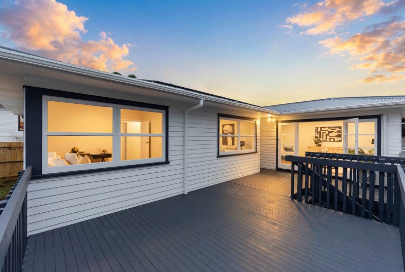 9 Oteha Valley Road, Northcross, Auckland - Carousel 2