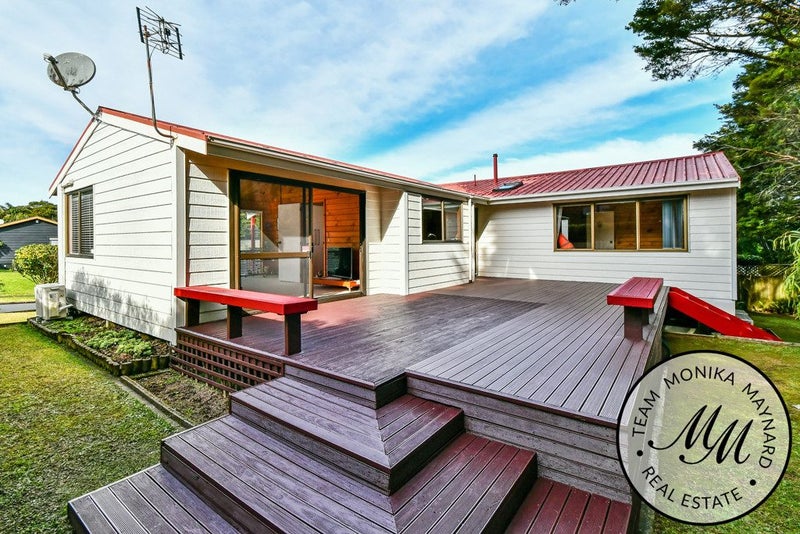 7 Hakea Place, Totara Heights, Auckland - Carousel 1