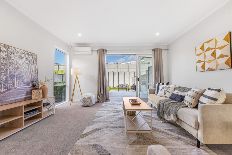 51 Roundel Crescent, Whenuapai, Auckland - Carousel 2