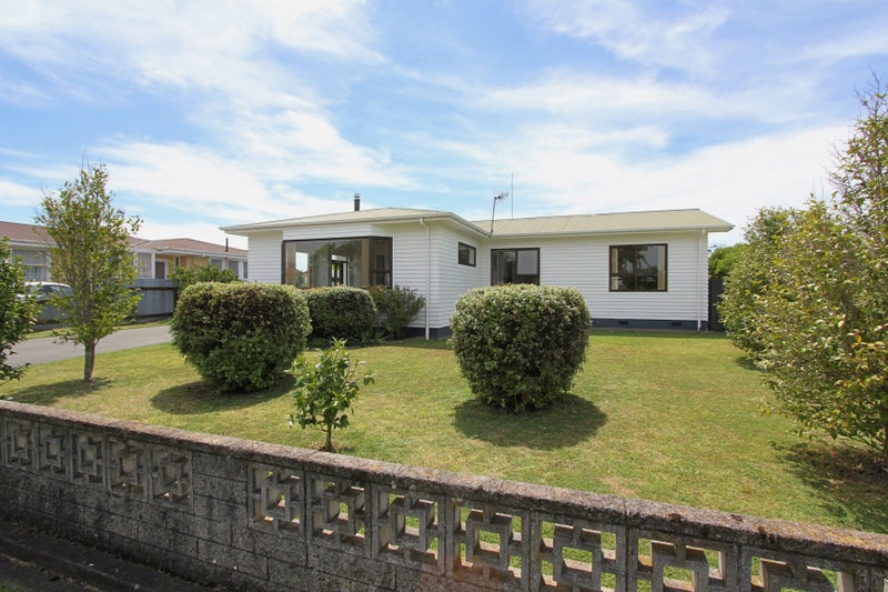 5 Laws Place, Pirimai, Napier - Carousel 1