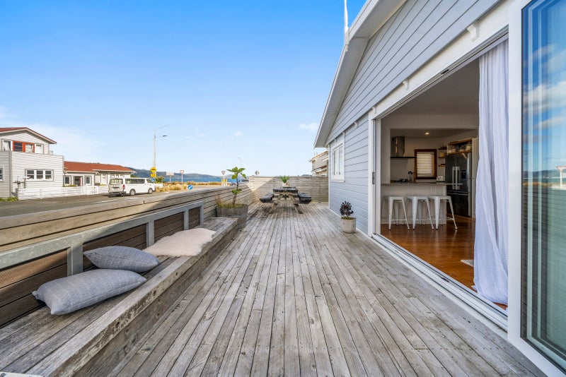 1 Oriental Street, Petone, Lower Hutt - Carousel 2