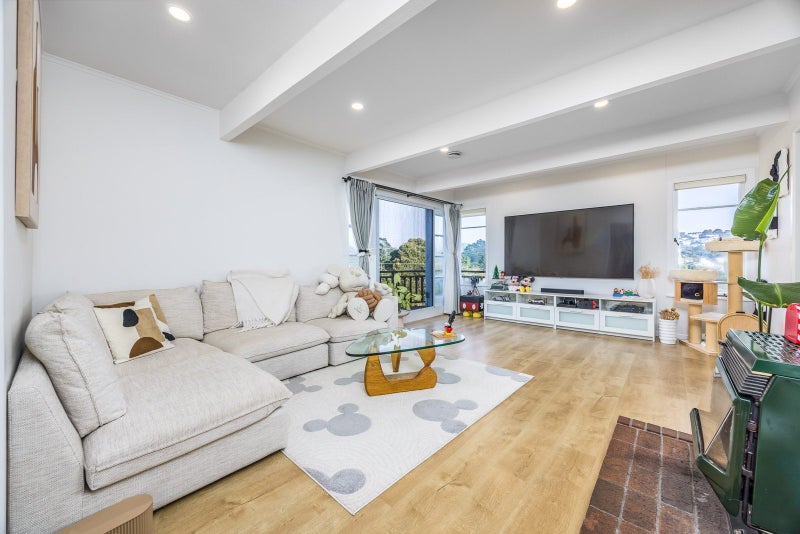 7 Chamberlain Road, Massey, Auckland - Carousel 2