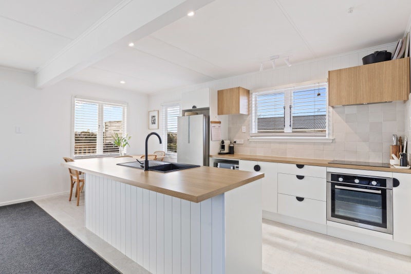 22 Penrith Street, Westown, New Plymouth - Carousel 1