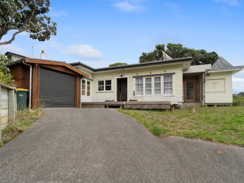 5 Onepu Road, Pukerua Bay, Porirua - Carousel 1