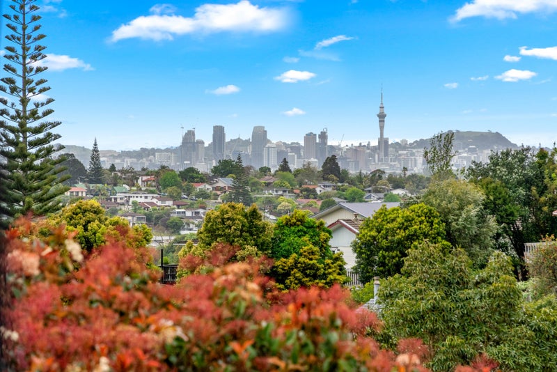 2/301 Sunset Road, Sunnynook, Auckland - Carousel 2