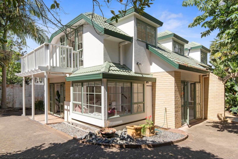 58 Seabreeze Road, Narrow Neck, Auckland - Carousel 2