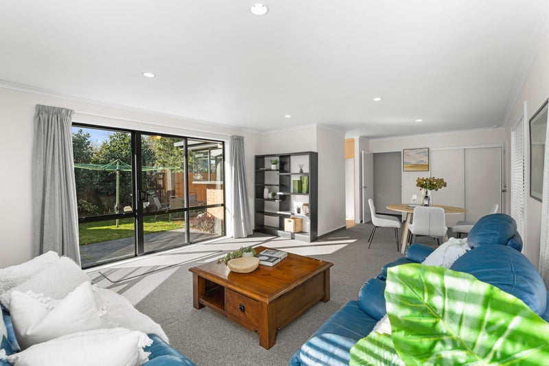 1/32 Montclare Avenue, Avonhead, Christchurch - Carousel 2