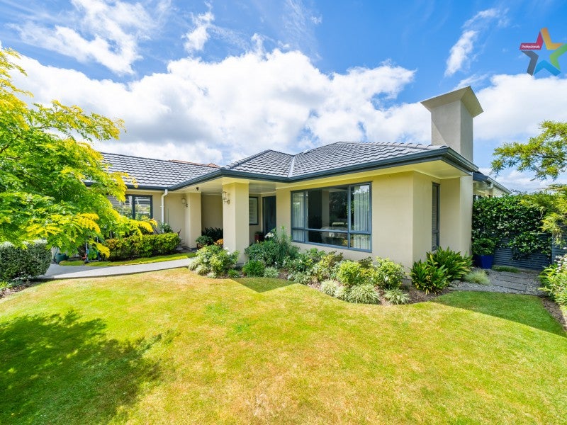 84 Redvers Drive, Belmont, Lower Hutt - Carousel 1