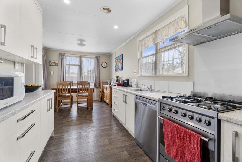 12 McIntosh Street, Chartwell, Hamilton - Carousel 1