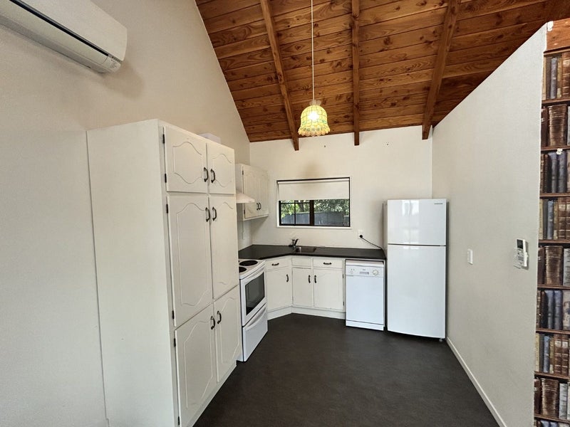 21 Woodfield Avenue, Roslyn, Palmerston North - Carousel 2