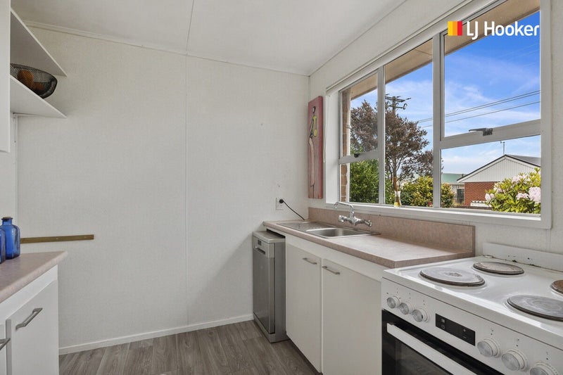 172A Oxford Street, South Dunedin, Dunedin - Carousel 2