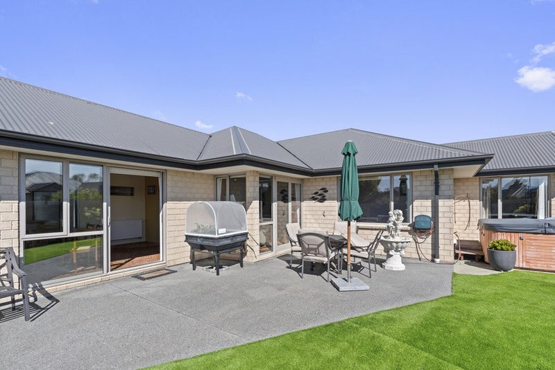 19 Dunsford Close, Halswell, Christchurch - Carousel 2