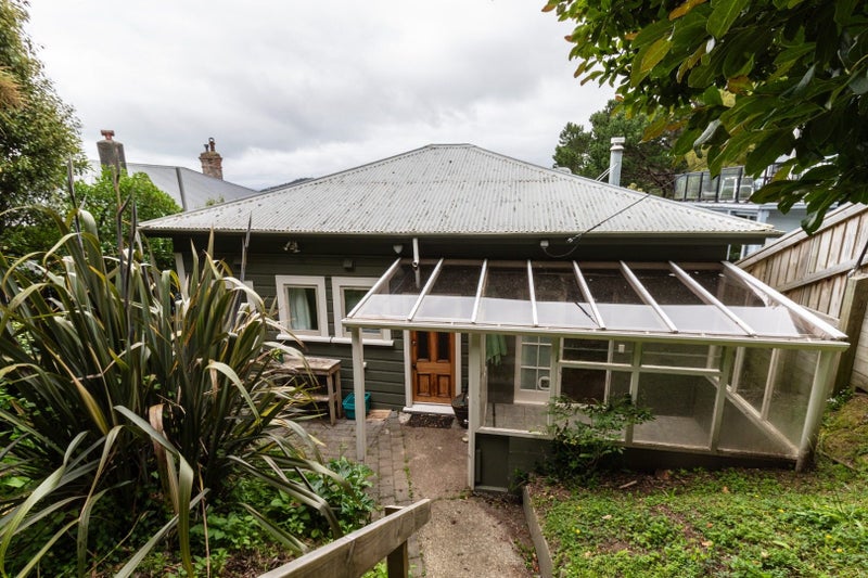 29 Mortimer Terrace, Aro Valley, Wellington - Carousel 21