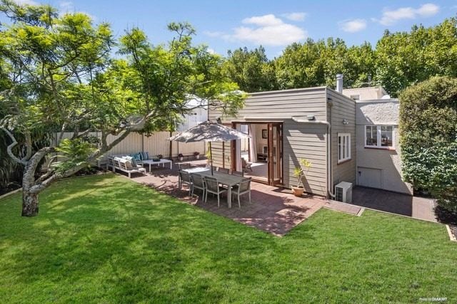 10 Nottingham Street, Westmere, Auckland - Carousel 1