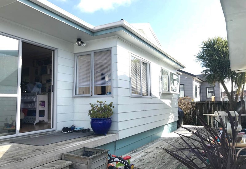 81 Sunderlands Road, Half Moon Bay, Auckland - Carousel 2