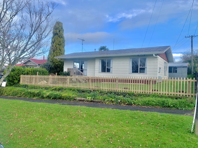 23 Hinau Street, Maeroa, Hamilton - Carousel 1