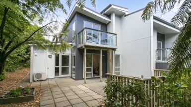 1/114 Mitchell Street, Brooklyn, Wellington - Carousel 1