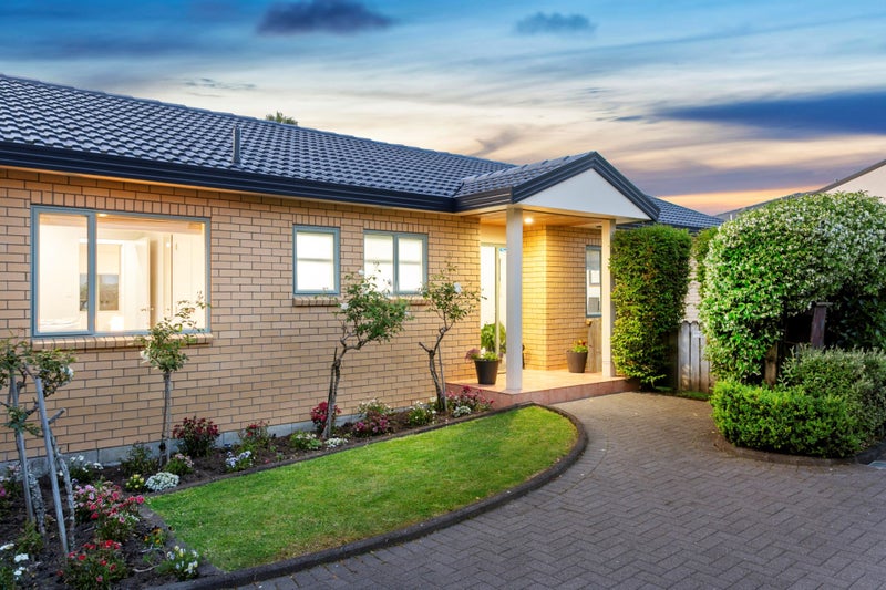 7 Mako Street, West Harbour, Auckland - Carousel 2