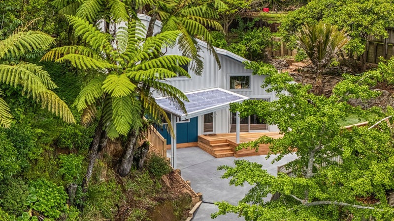 5 Awanui Street, Merrilands, New Plymouth - Carousel 2