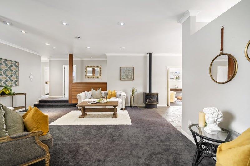 11 English Oak Drive, Schnapper Rock, Auckland - Carousel 2