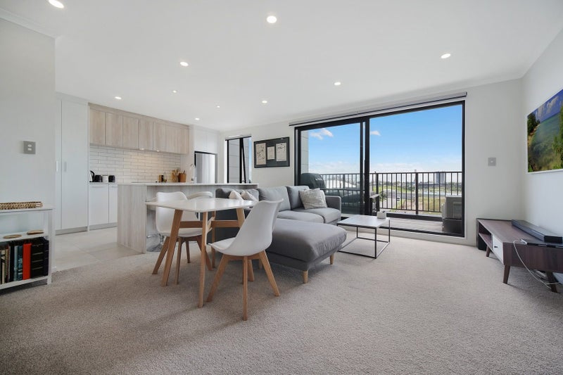 4/1 Aperira Lane, Wiri, Auckland - Carousel 18