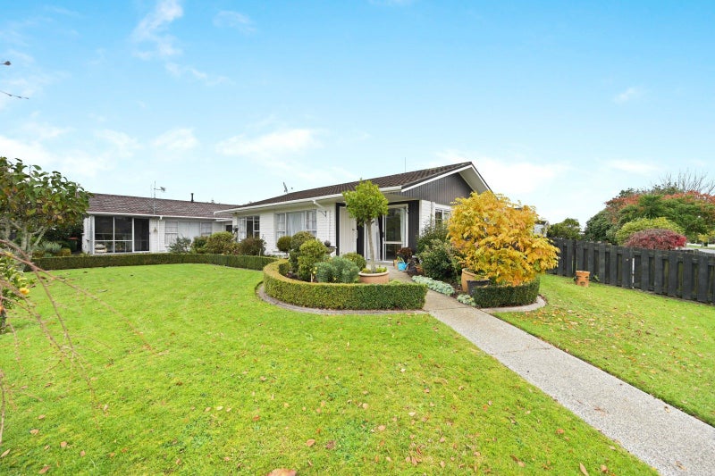 137 Totara Drive, Pukete, Hamilton - Carousel 2