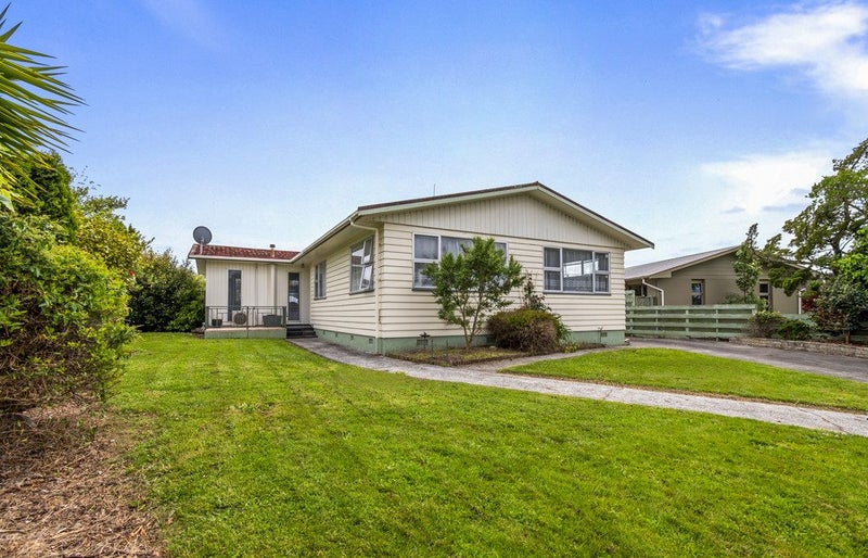 36 John F Kennedy Drive, Milson, Palmerston North - Carousel 2