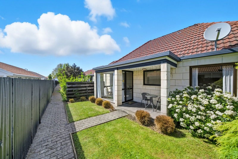 5/4 Broadbent Street, Riccarton, Christchurch - Carousel 1
