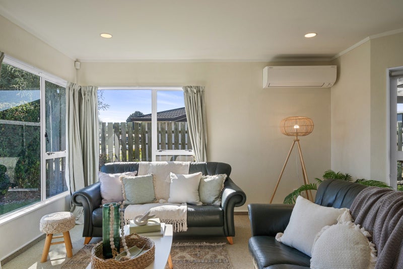 2 Millhaven Place, Casebrook, Christchurch - Carousel 2