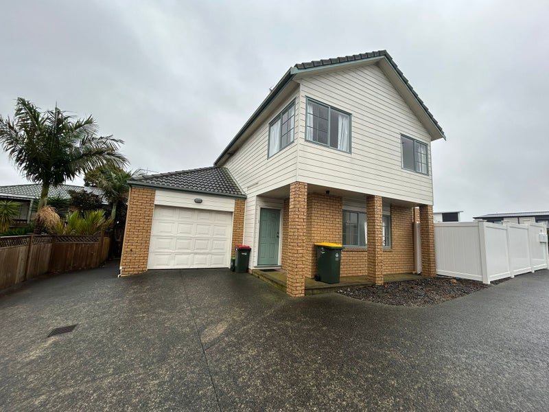 1/202 Botany Road, Botany Downs, Auckland - Carousel 1