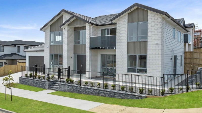30 Crossgar Road, Flat Bush, Auckland - Carousel 1