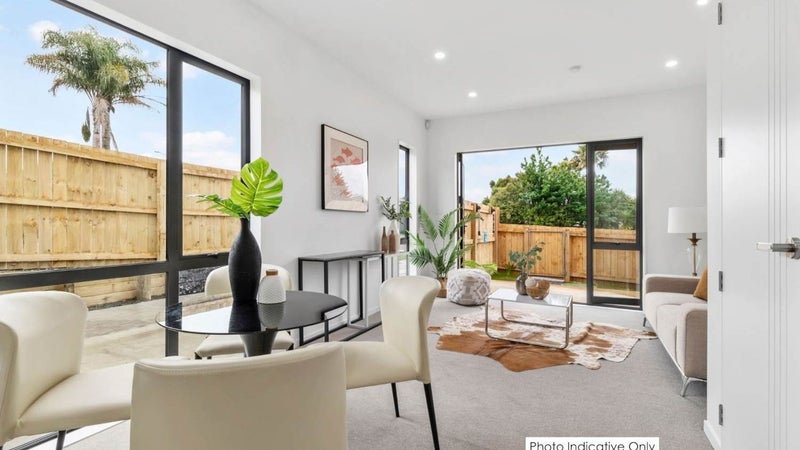 3/112 Moore Street, Howick, Auckland - Carousel 1