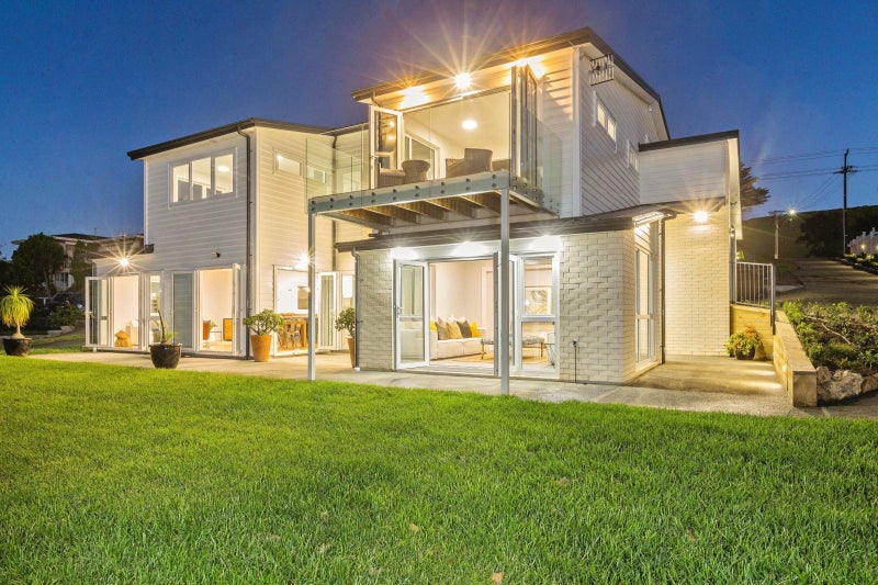 30B Taylor Road, Mangere Bridge,  Auckland - Carousel 1