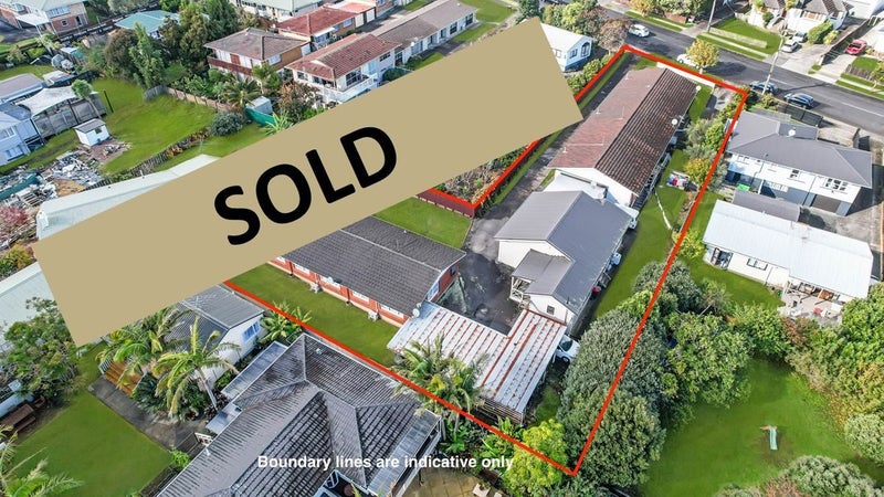 22C Grande Vue Road, Papatoetoe, Auckland - Carousel 1