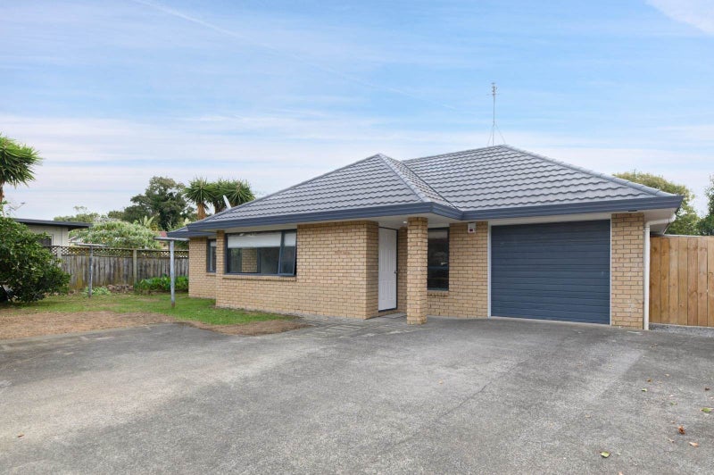 275B Massey Road, Māngere East, Auckland - Carousel 1