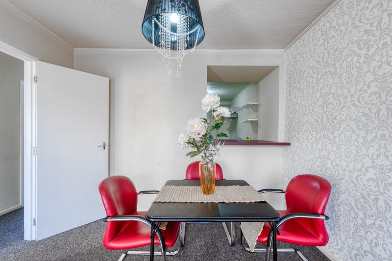 8/41 Barber Grove, Moera, Lower Hutt - Carousel 1