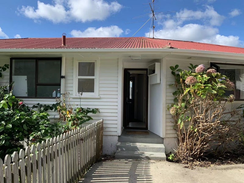 14 Hepper Street, New Lynn, Auckland - Carousel 2