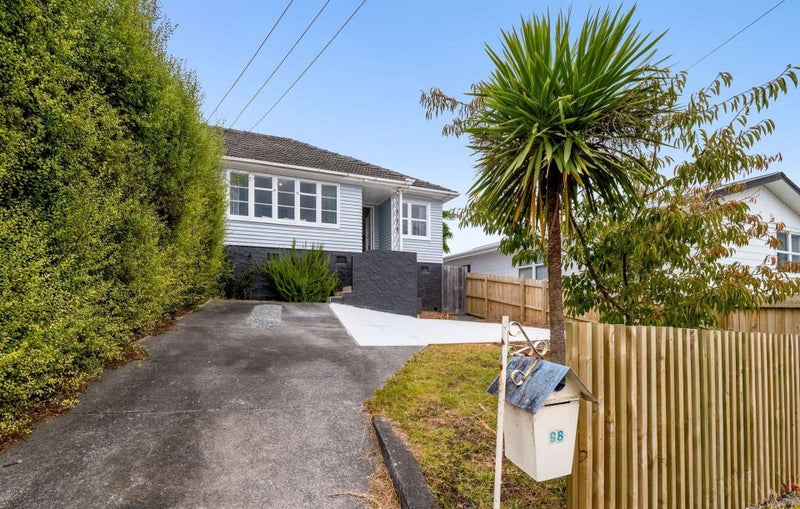 98 Moa Road, Point Chevalier, Auckland - Carousel 1