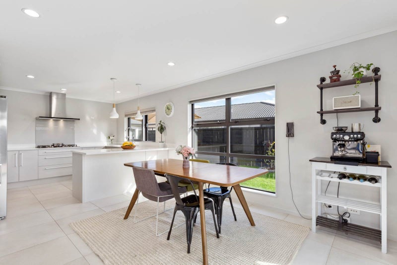 7 Kirkaldy Street, Wattle Downs, Auckland - Carousel 2